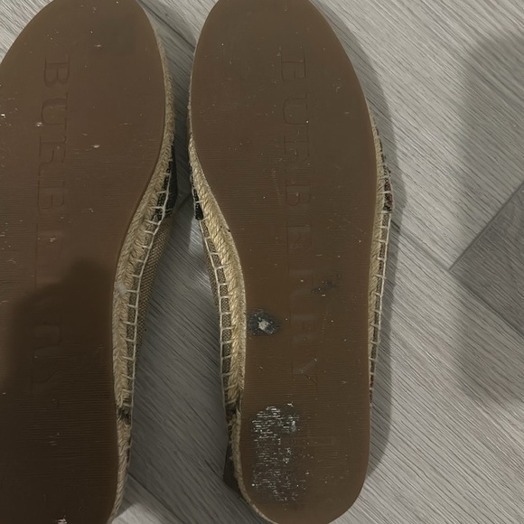 Burberry espadrilles in need of some TLC - Picture 5 of 5